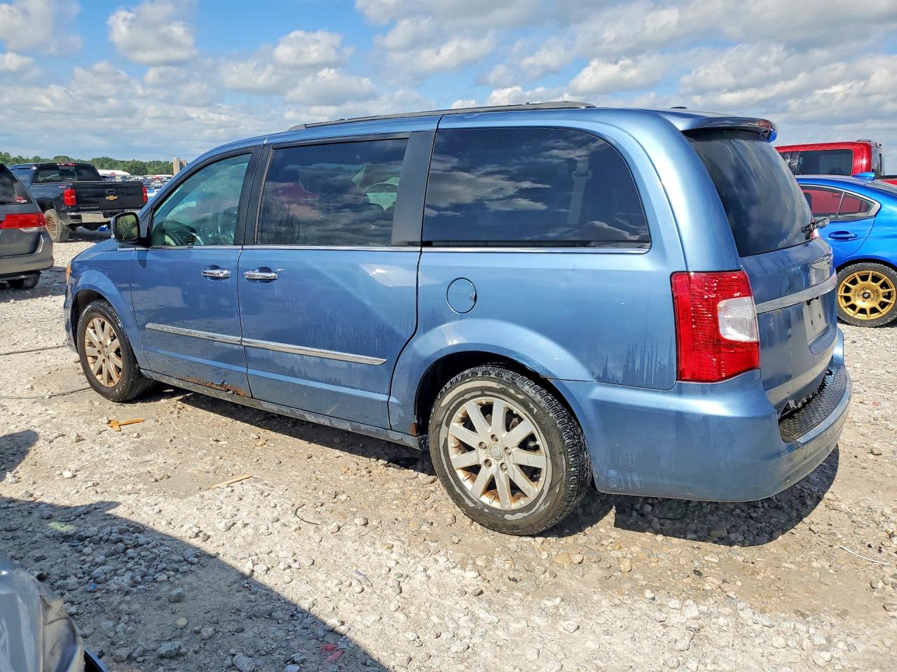 2011 CHRYSLER MINIVAN