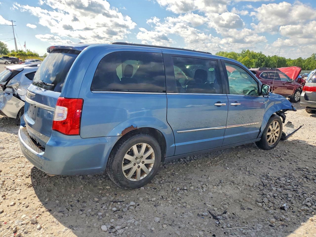 2011 CHRYSLER MINIVAN
