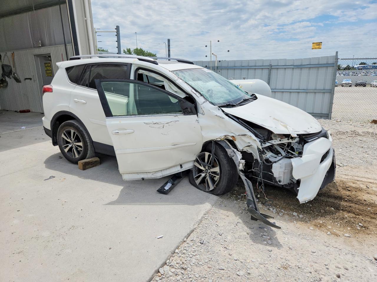 2017 TOYOTA RAV4
