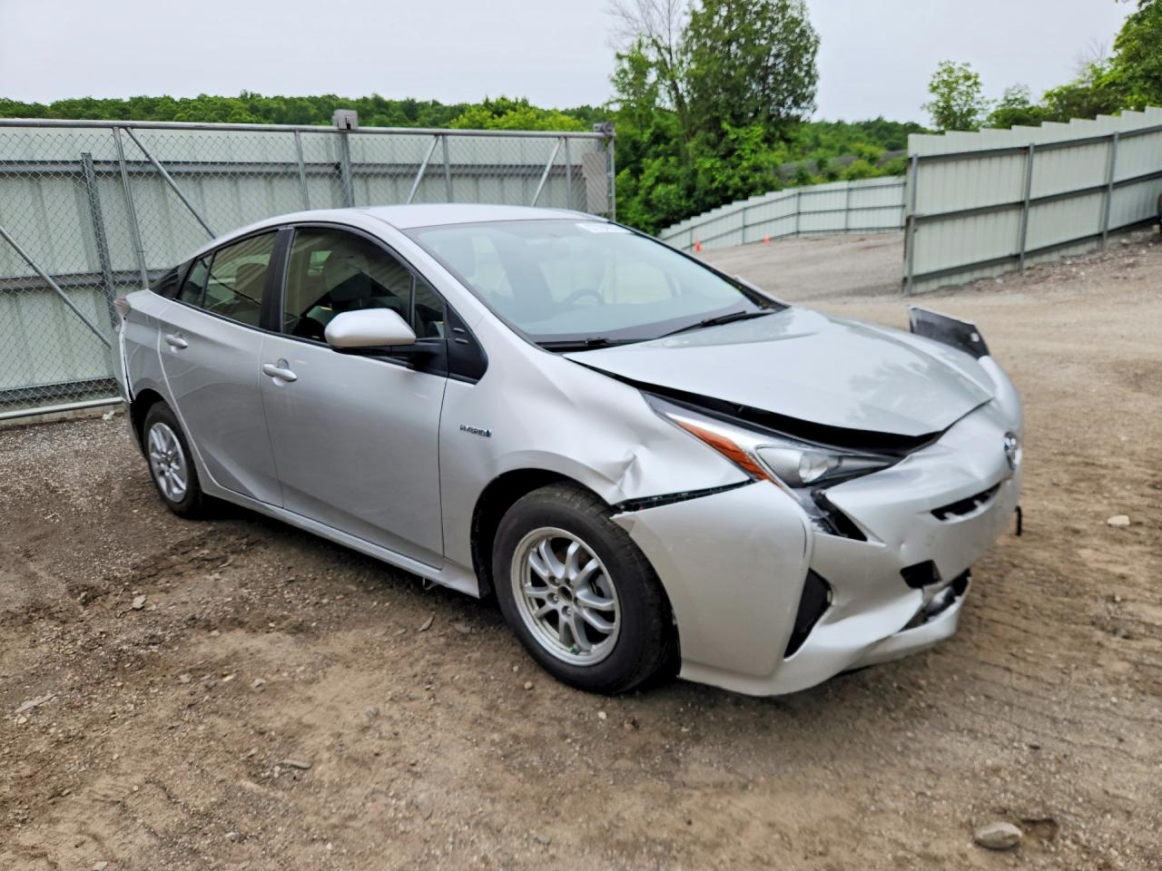 2016 TOYOTA PRIUS