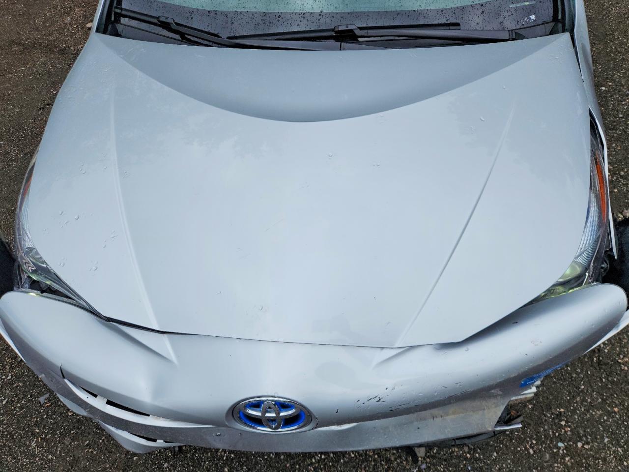 2016 TOYOTA PRIUS