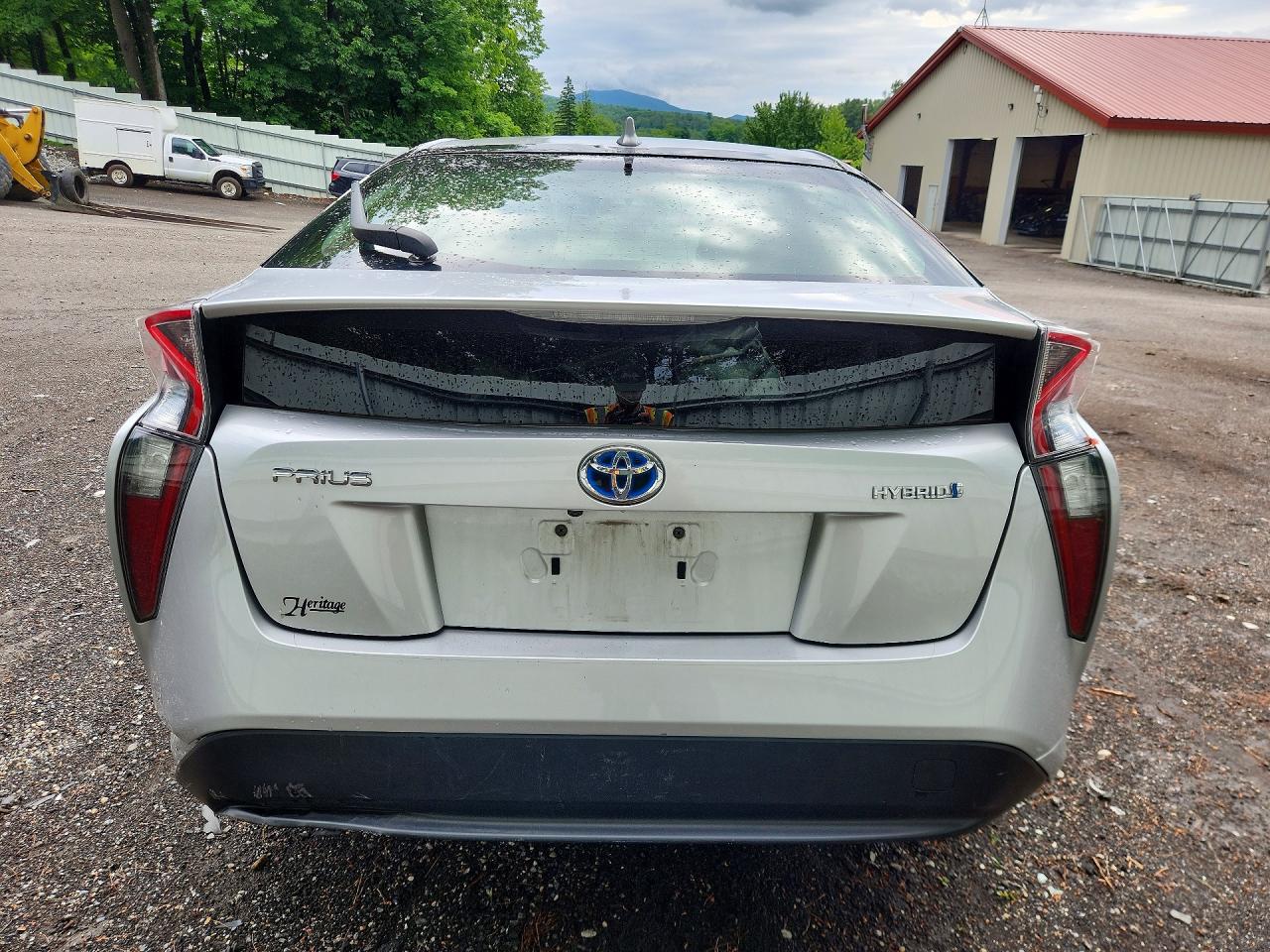 2016 TOYOTA PRIUS