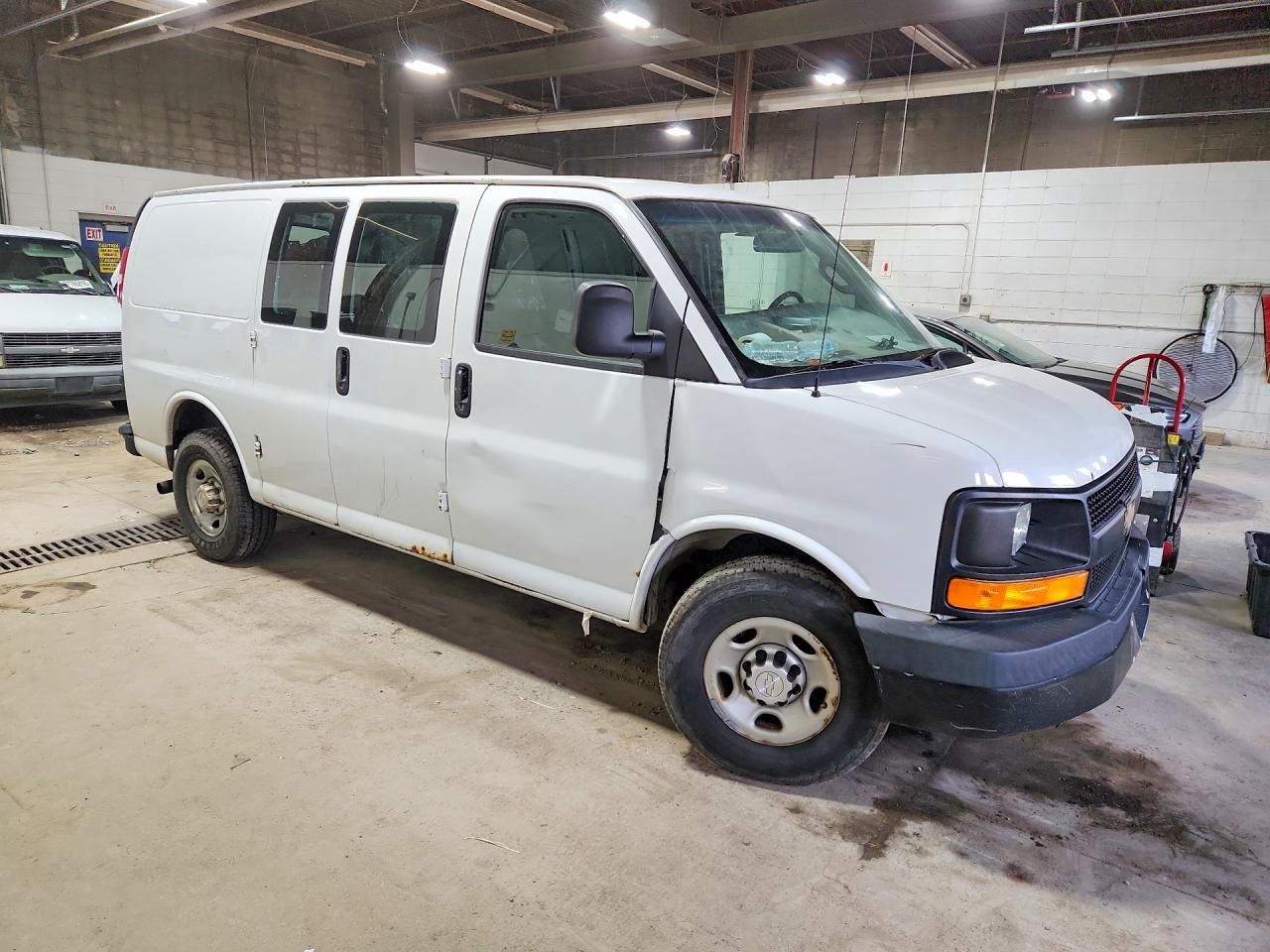 2016 CHEVROLET 2500 EXPRE
