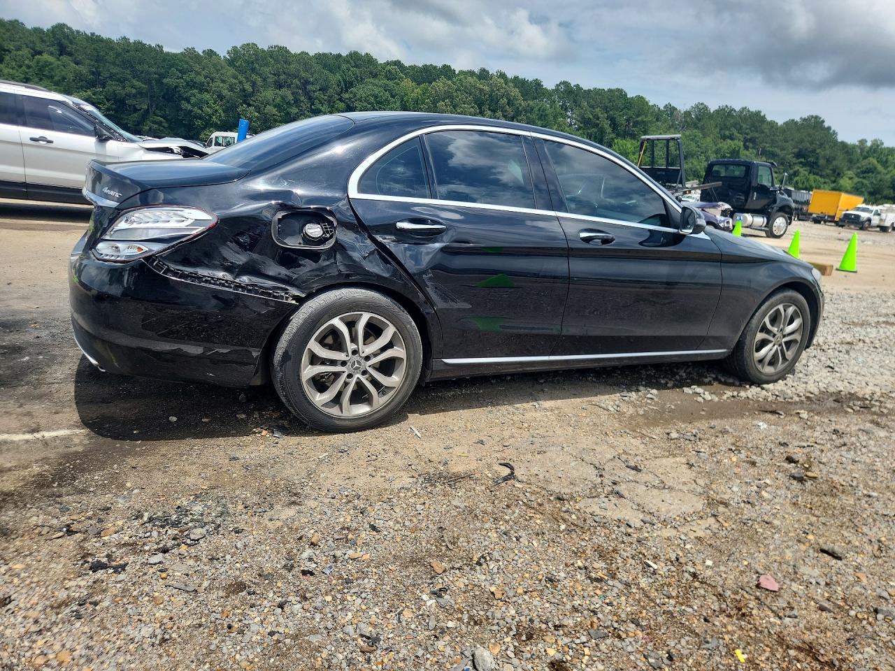 2017 MERCEDES-BENZ C-CLASS