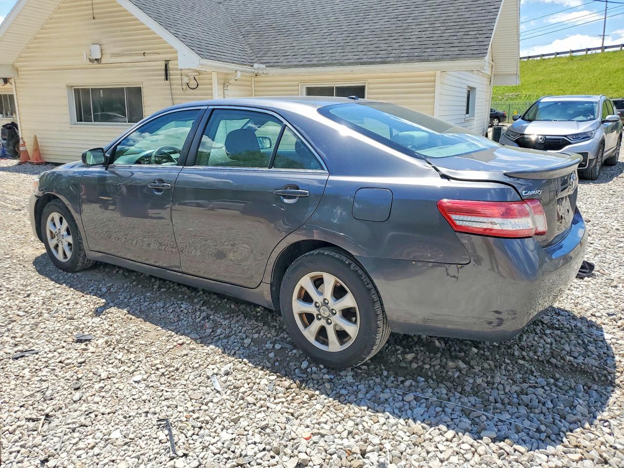 2011 TOYOTA CAMRY