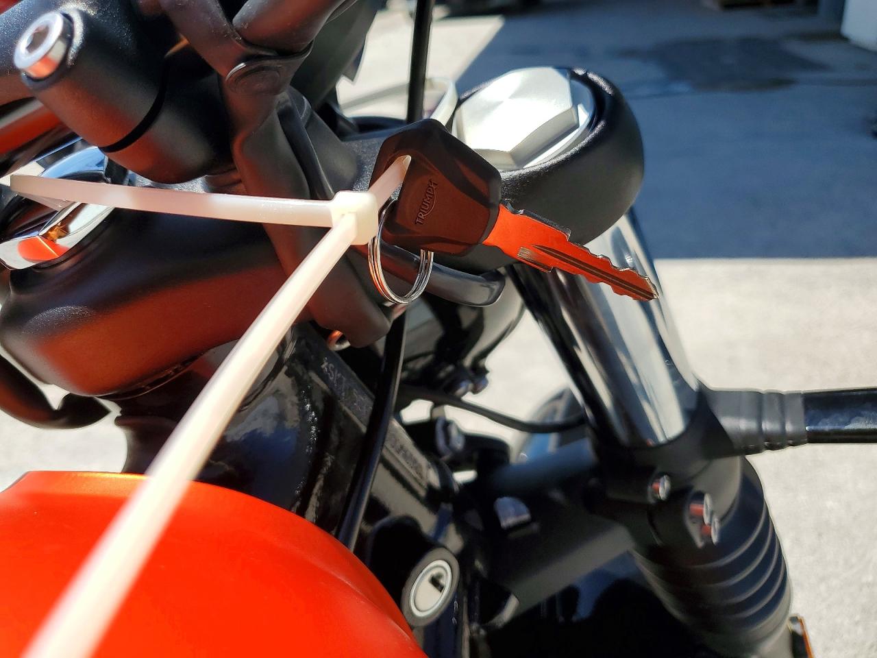 2025 TRIUMPH MOTORCYCLE BONNEVILLE