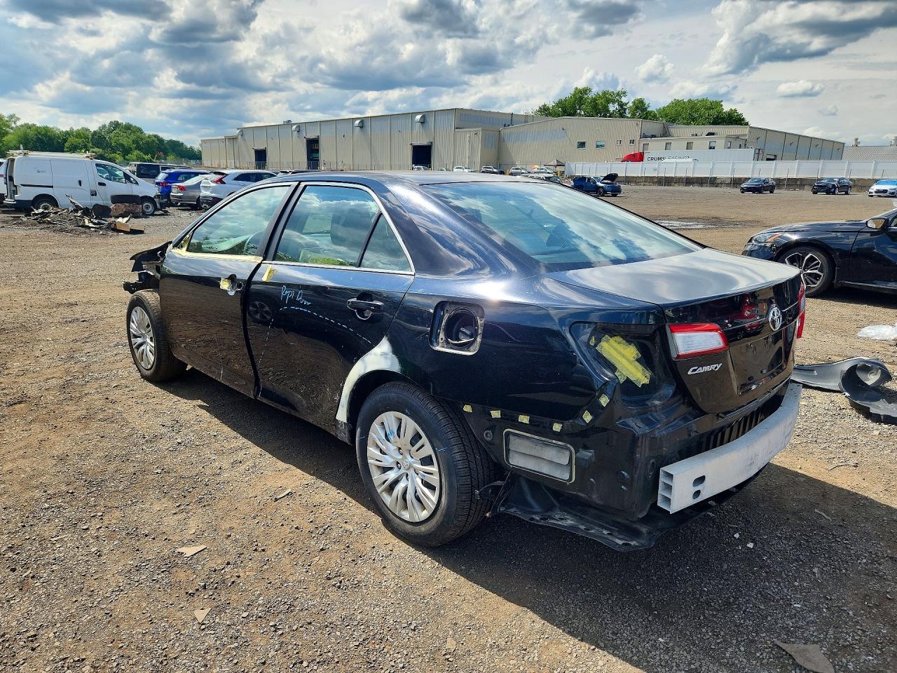 2013 TOYOTA CAMRY