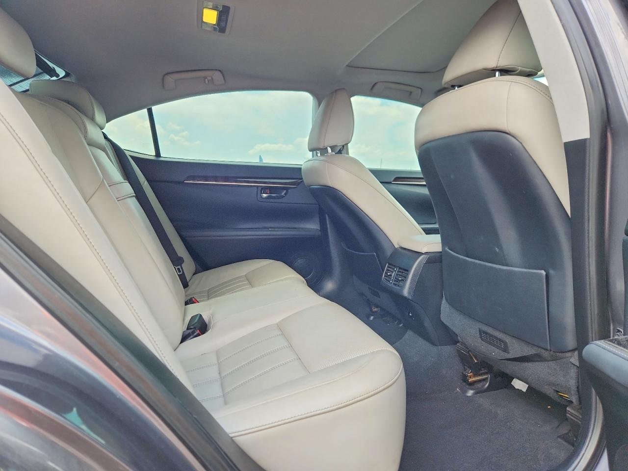 2017 LEXUS ES350