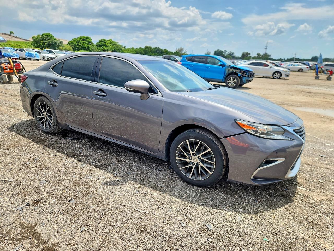 2017 LEXUS ES350