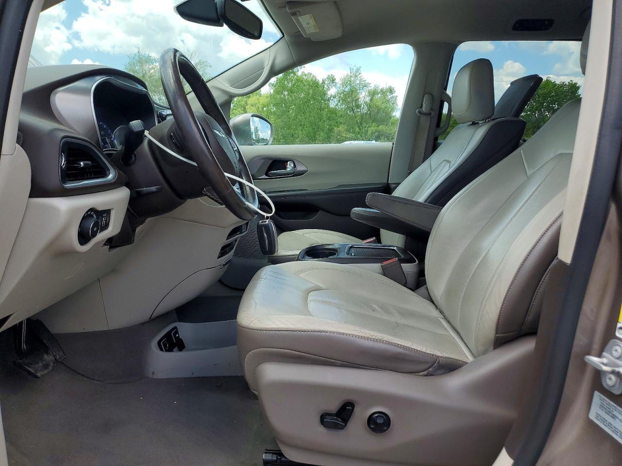 2017 CHRYSLER PACIFICA