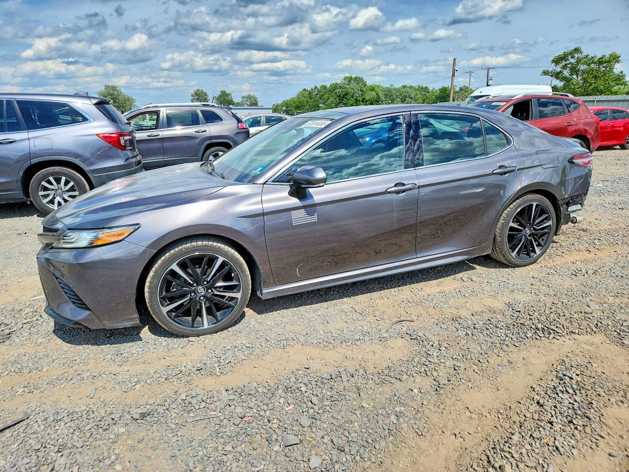 2018 TOYOTA CAMRY