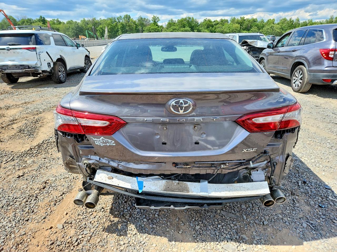 2018 TOYOTA CAMRY