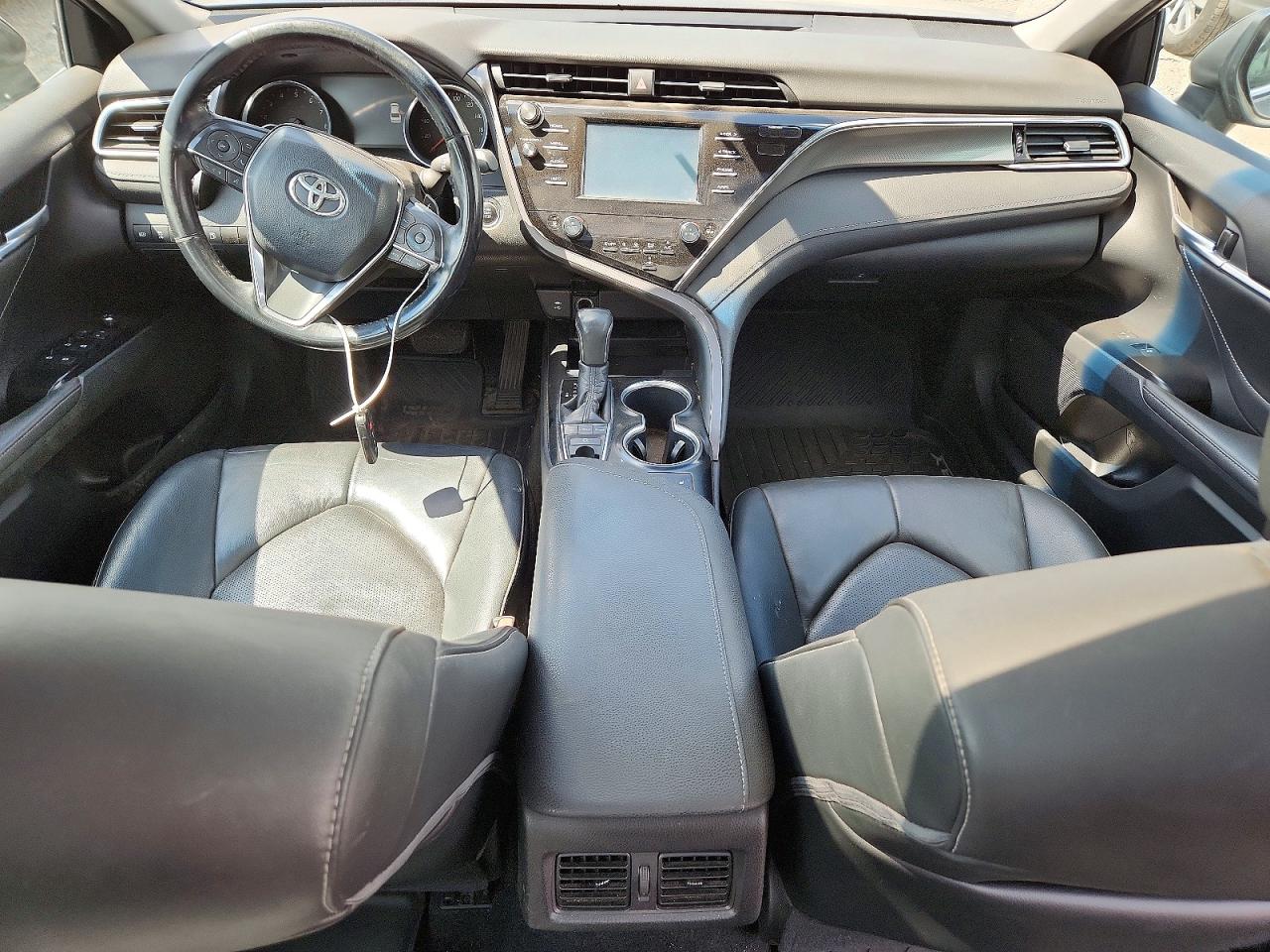 2018 TOYOTA CAMRY