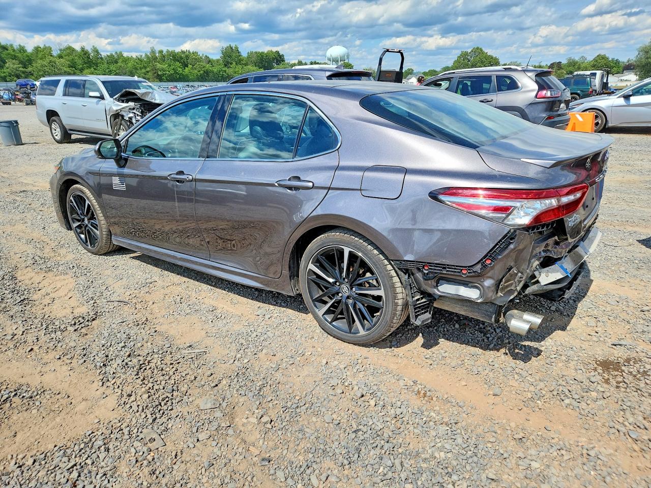 2018 TOYOTA CAMRY