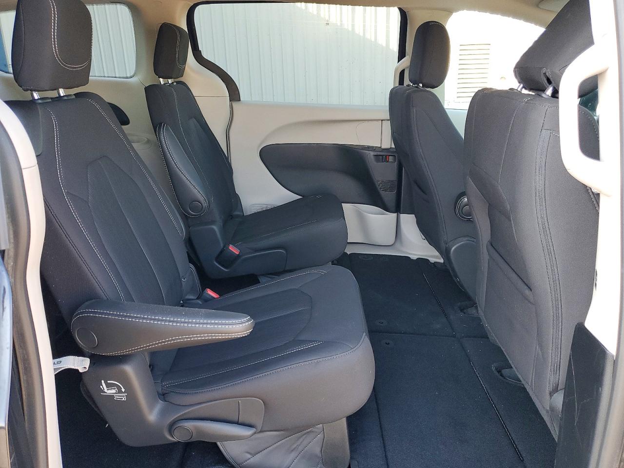 2023 CHRYSLER MINIVAN