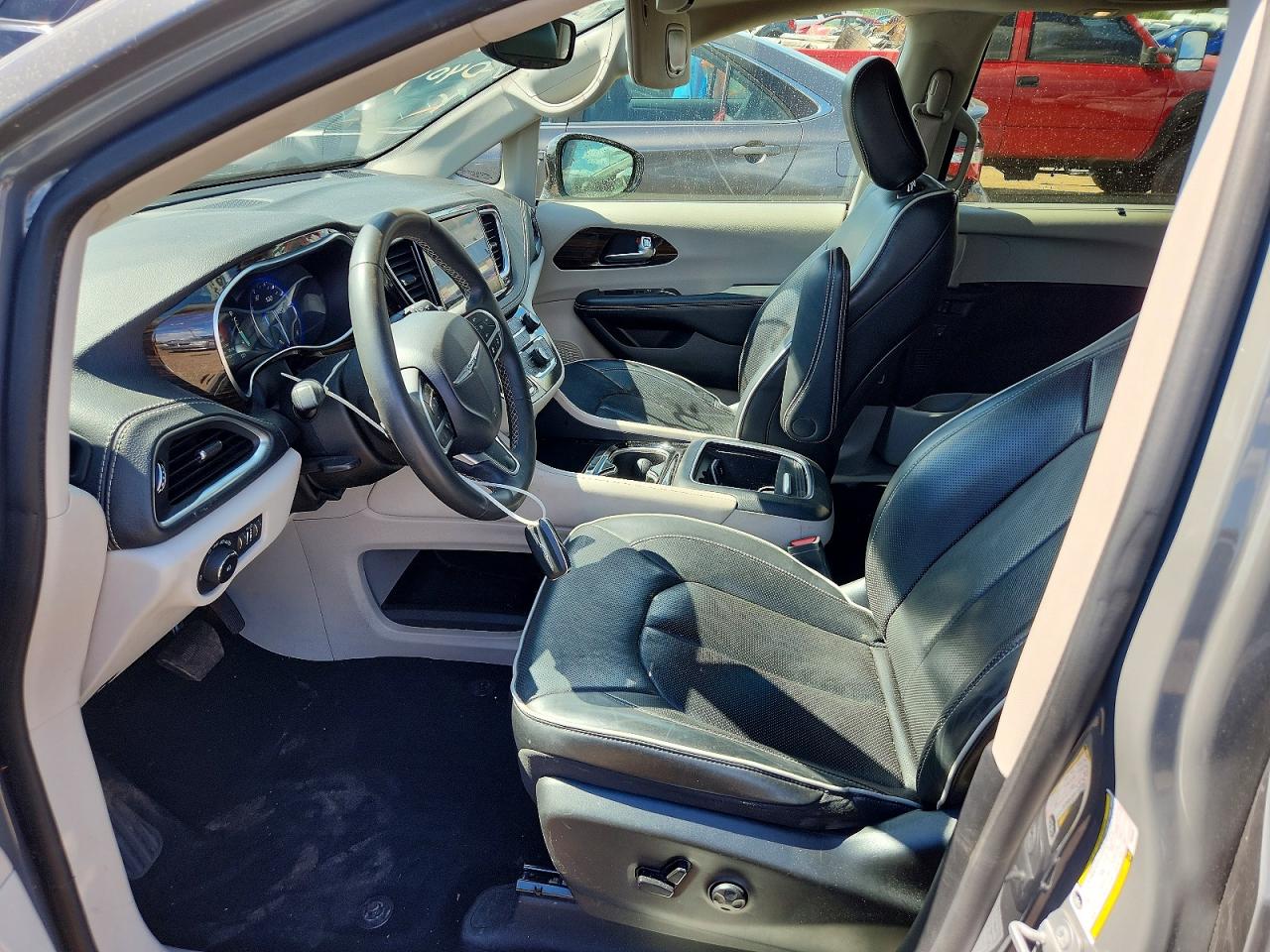 2023 CHRYSLER PACIFICA