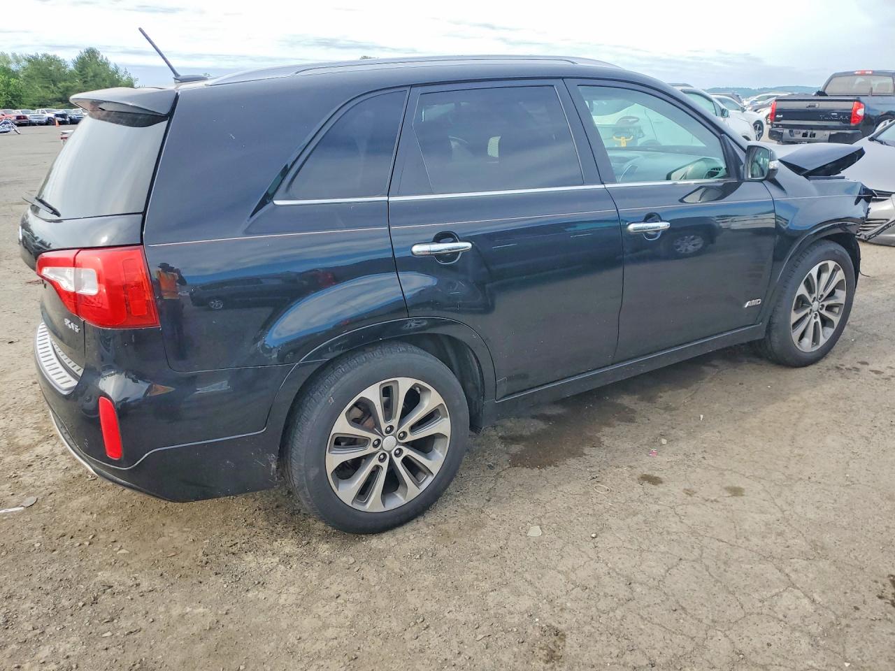 2015 KIA SORENTO