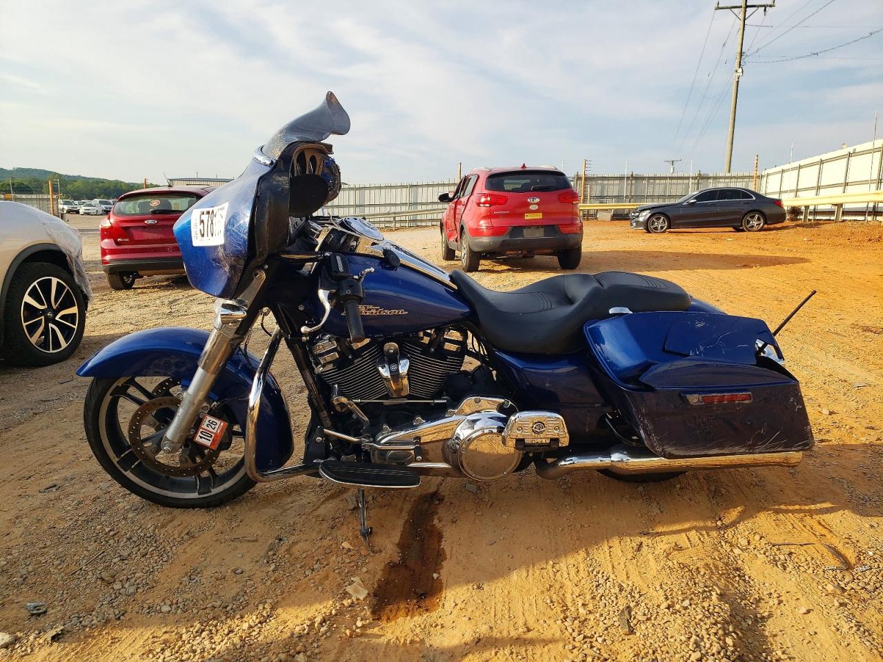 2017 HARLEY-DAVIDSON FL