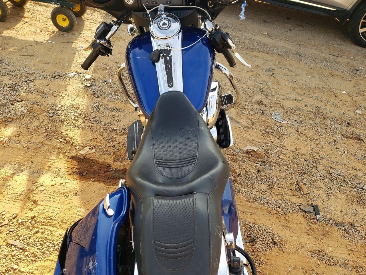 2017 HARLEY-DAVIDSON FL