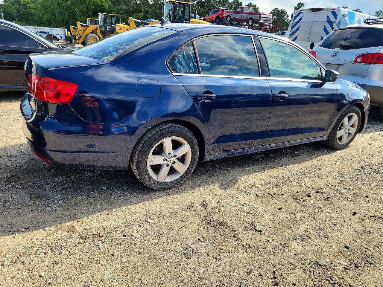 2013 VOLKSWAGEN JETTA