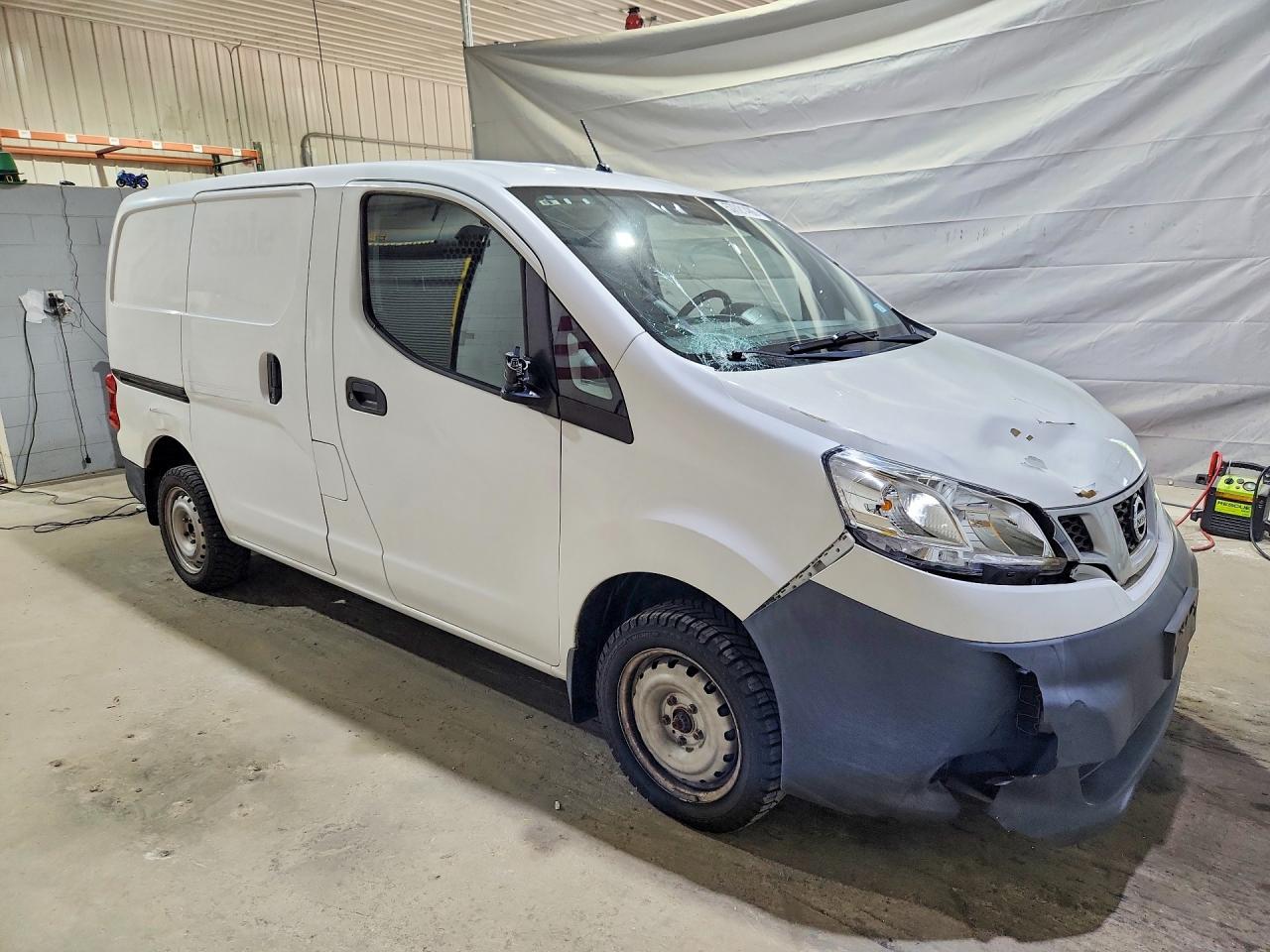 2014 NISSAN NV
