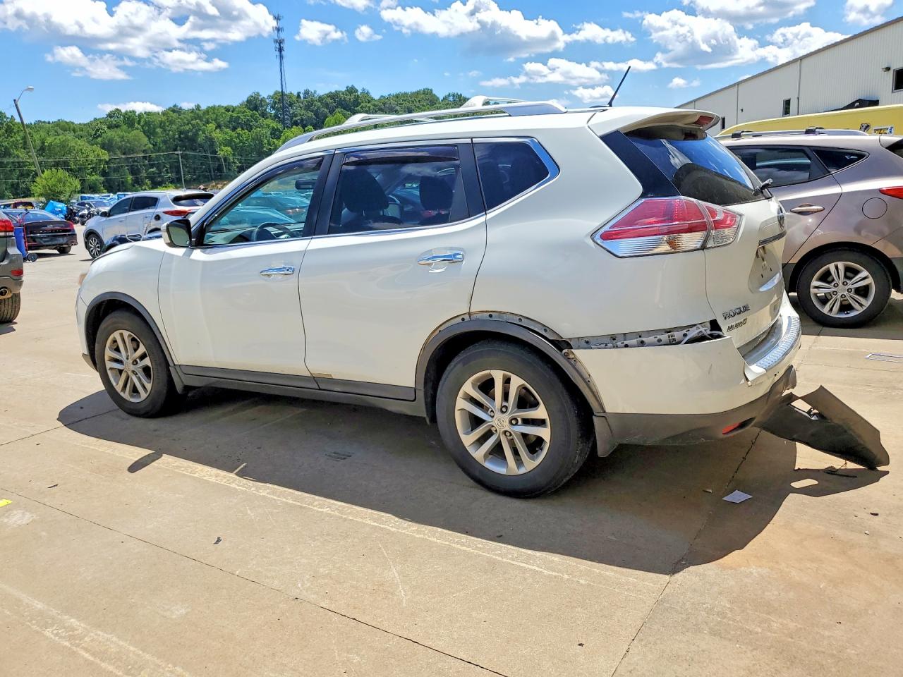 2016 NISSAN ROGUE