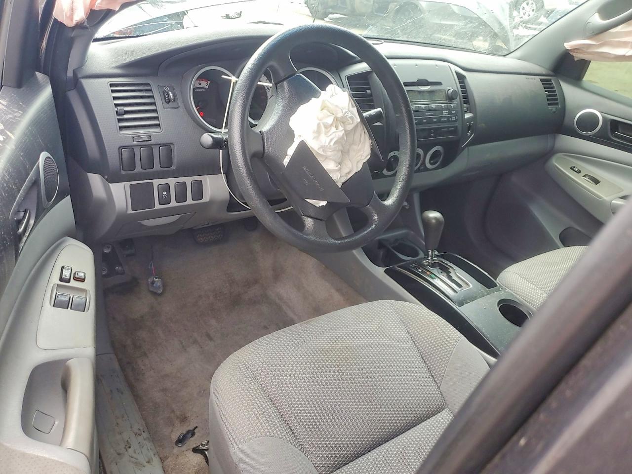 2011 TOYOTA TACOMA