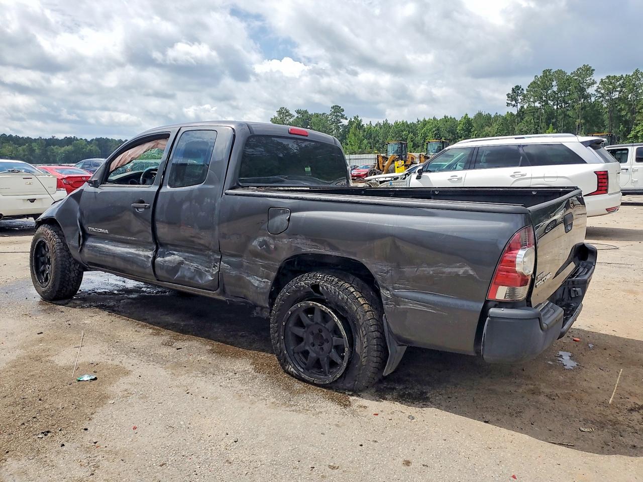 2011 TOYOTA TACOMA
