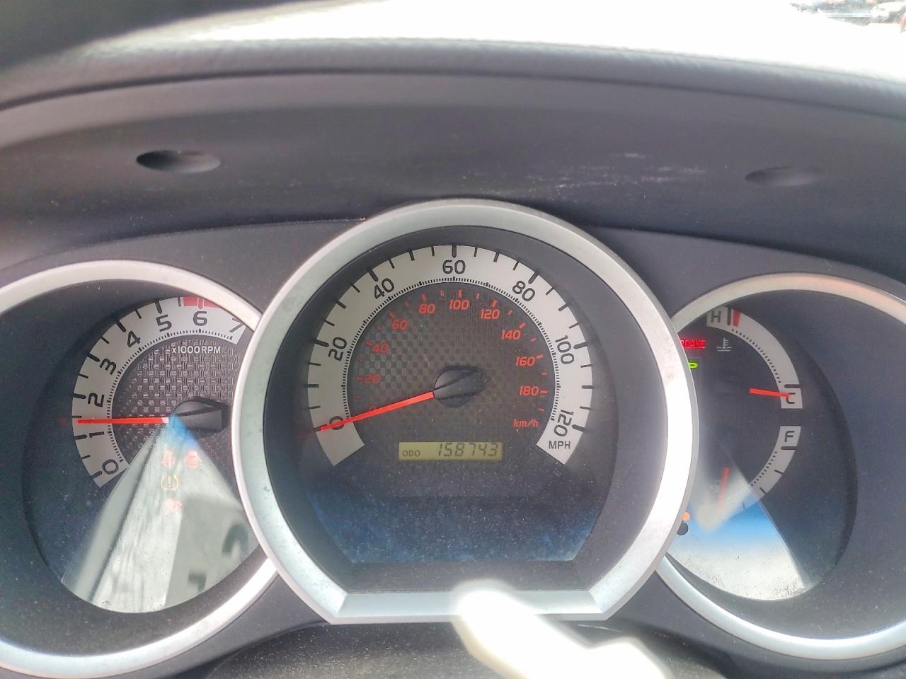 2011 TOYOTA TACOMA