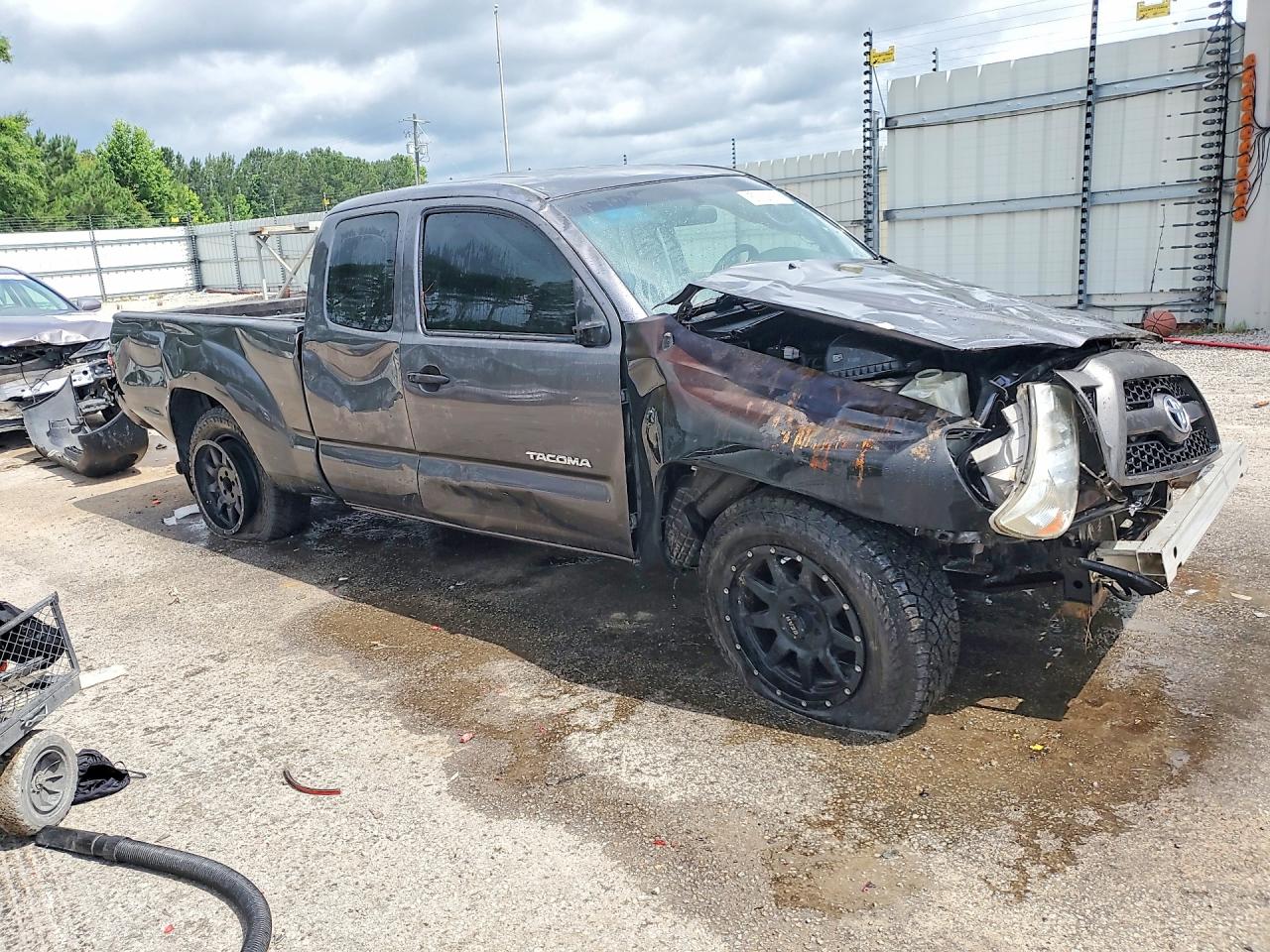 2011 TOYOTA TACOMA