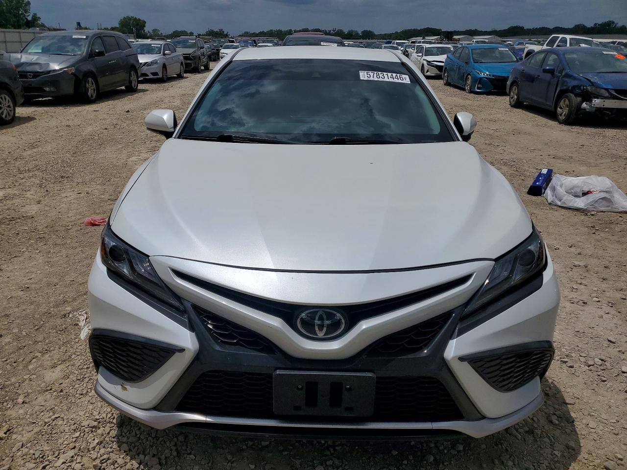 2024 TOYOTA CAMRY