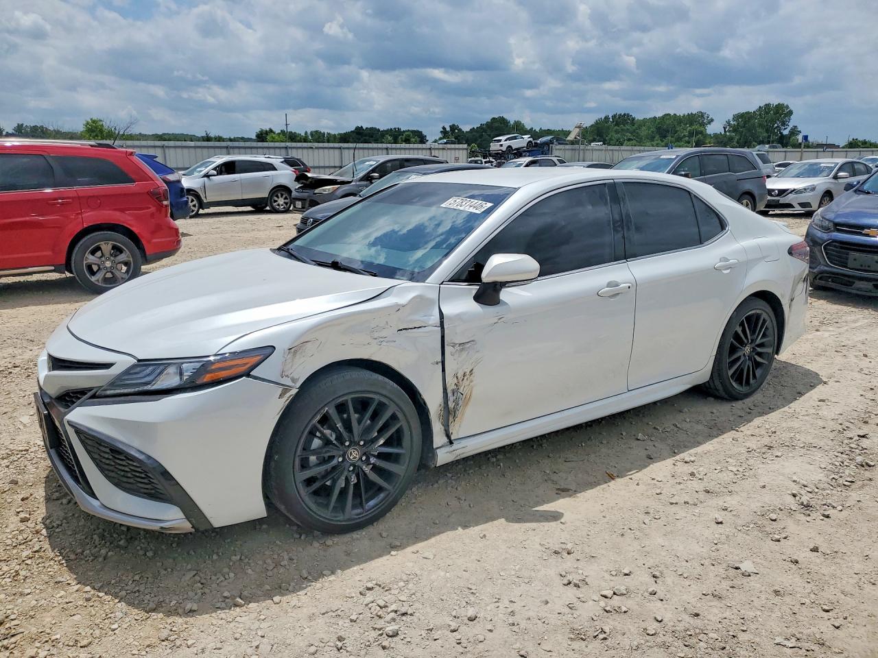 2024 TOYOTA CAMRY