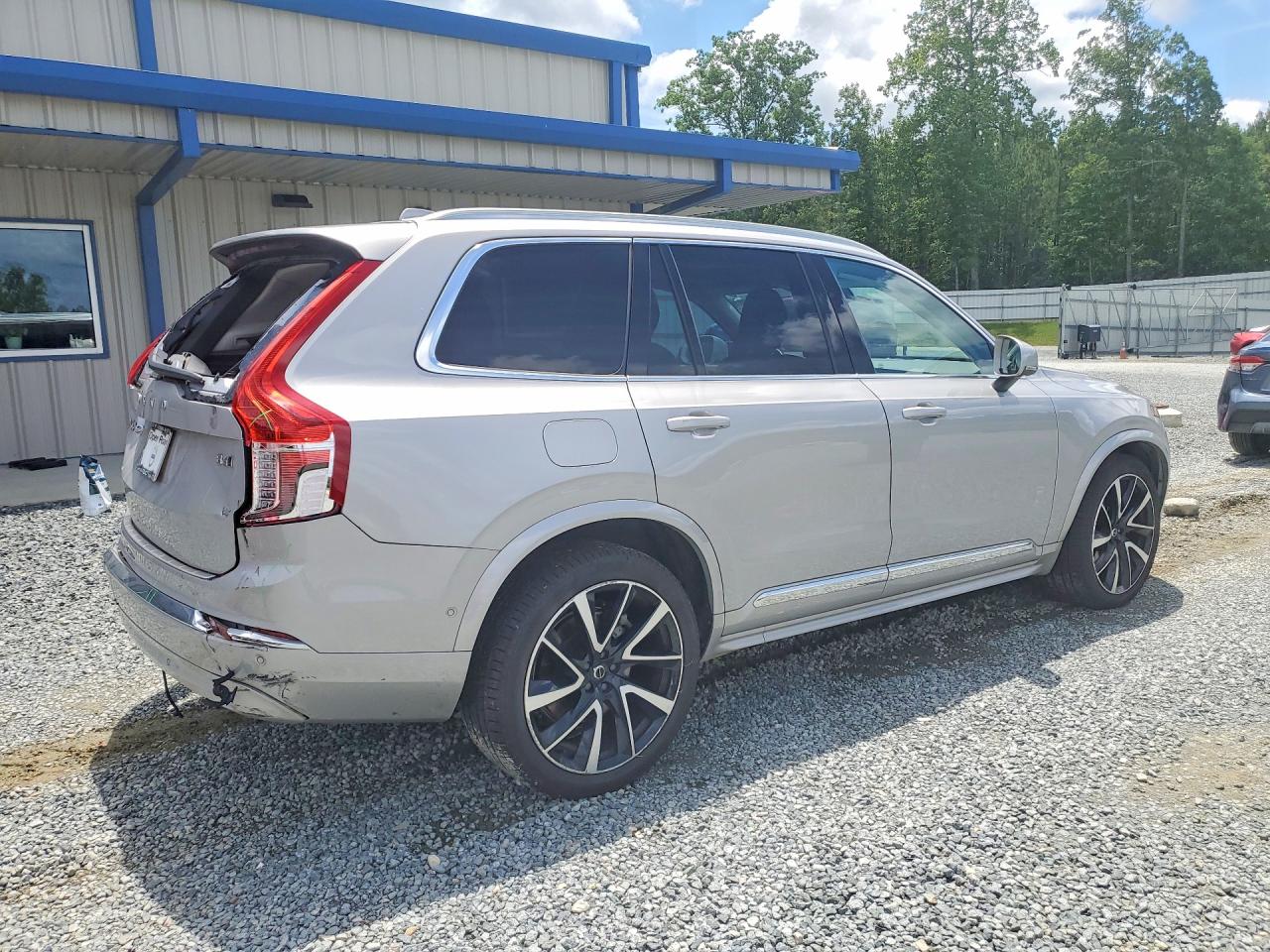 2023 VOLVO XC90
