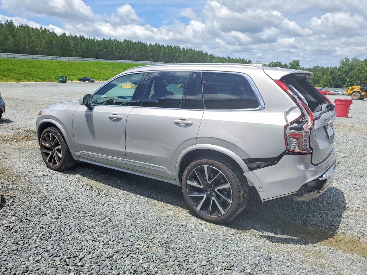 2023 VOLVO XC90