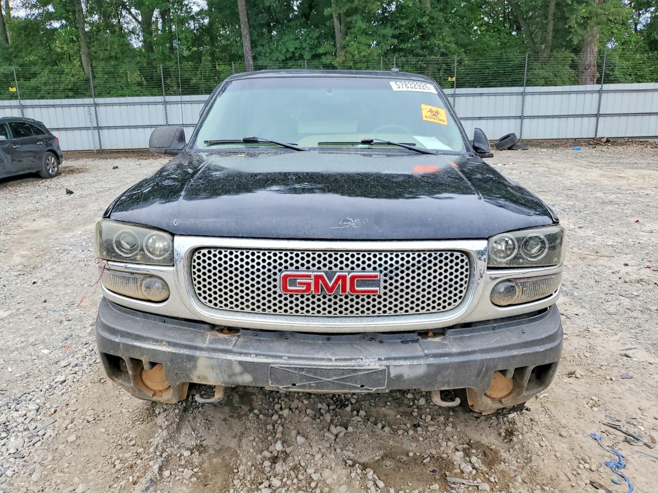 2002 GMC DENALI
