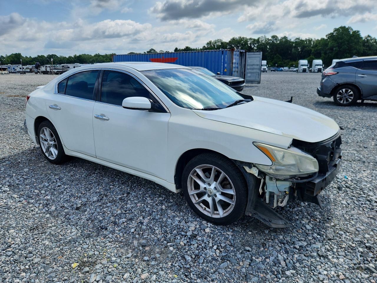 2011 NISSAN MAXIMA