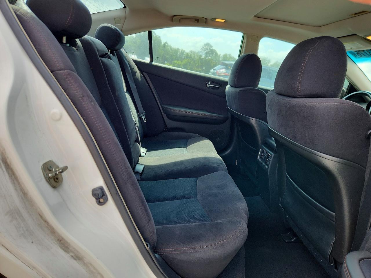 2011 NISSAN MAXIMA