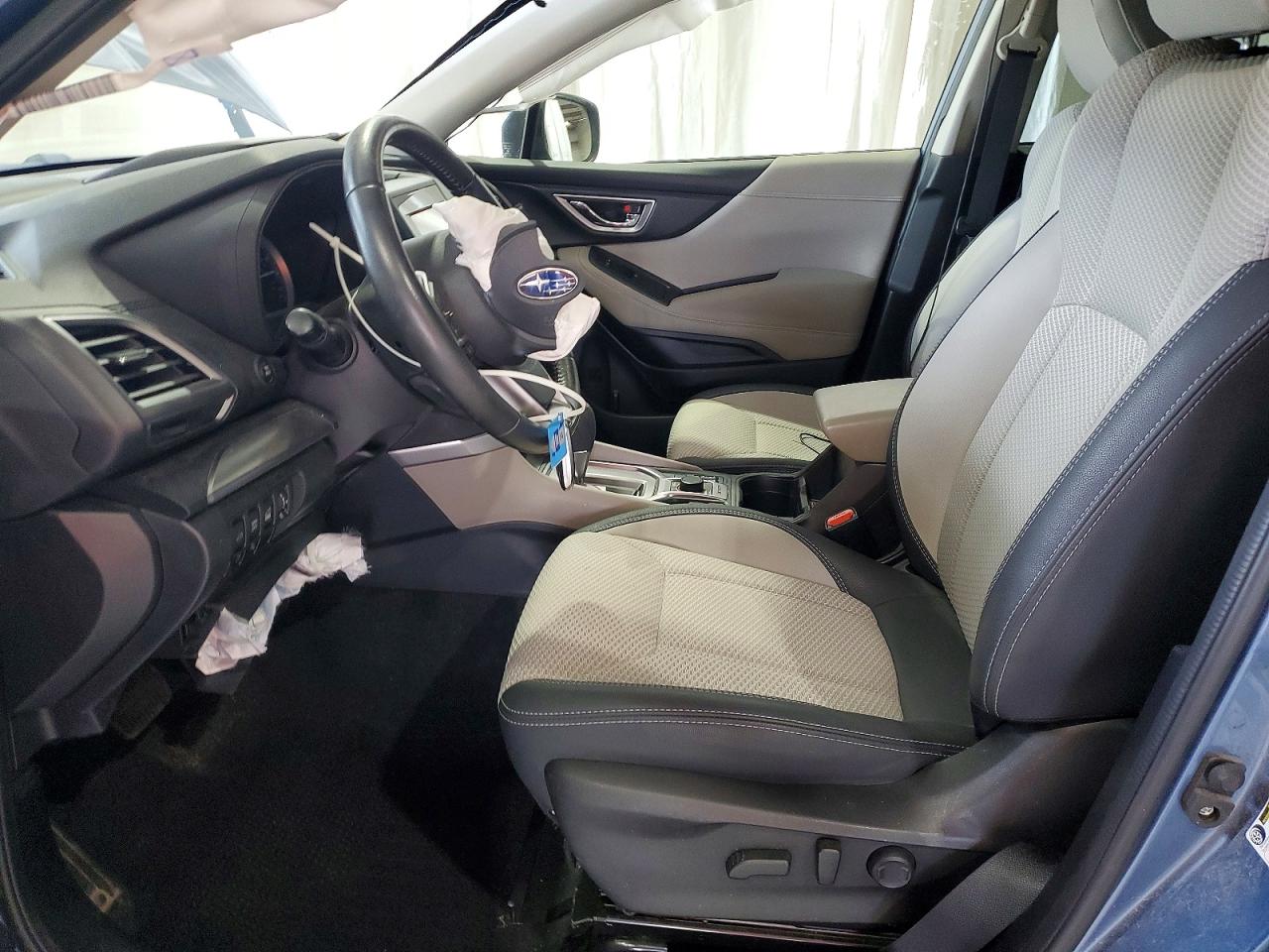 2023 SUBARU FORESTER