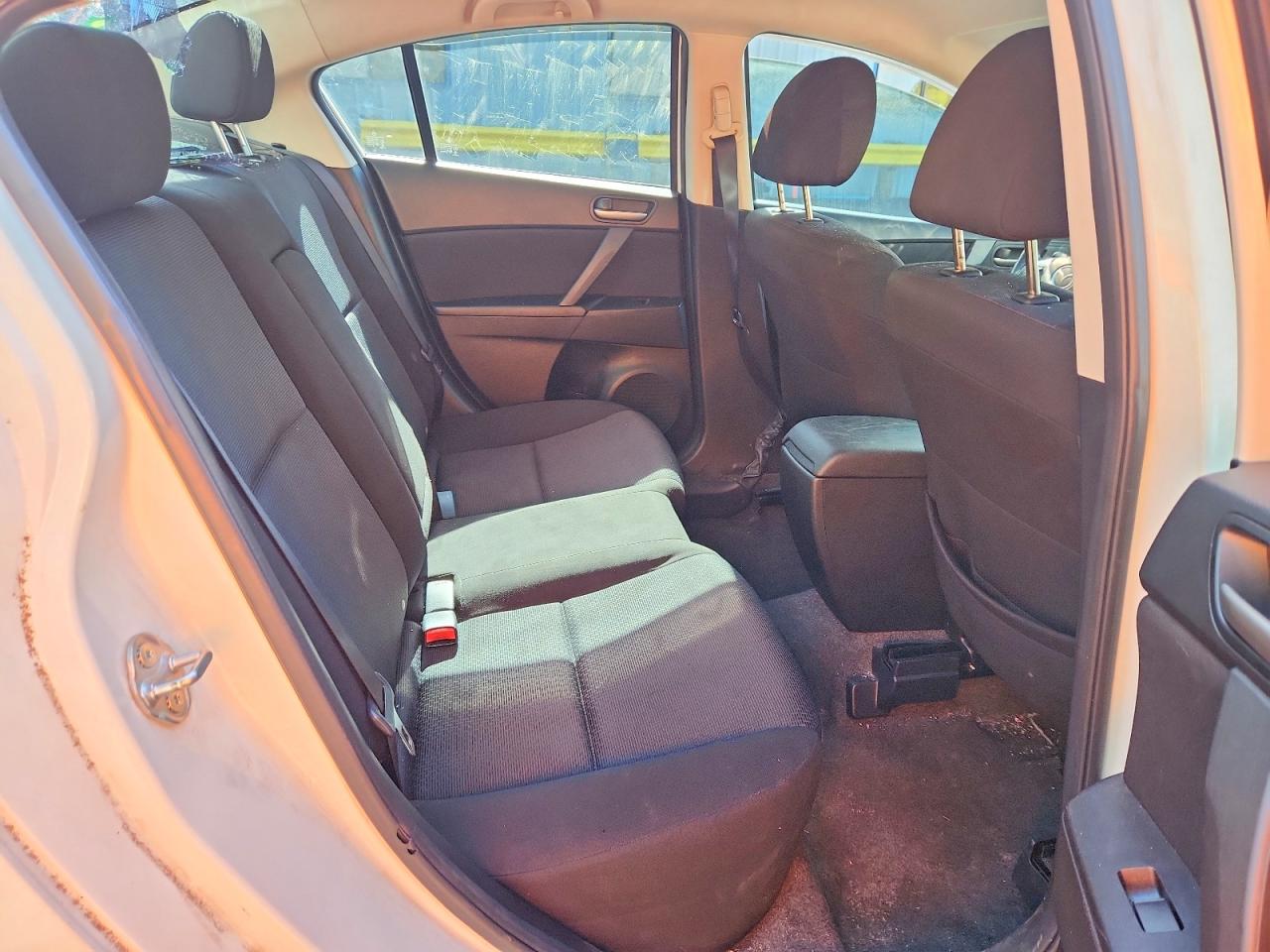 2010 MAZDA 3