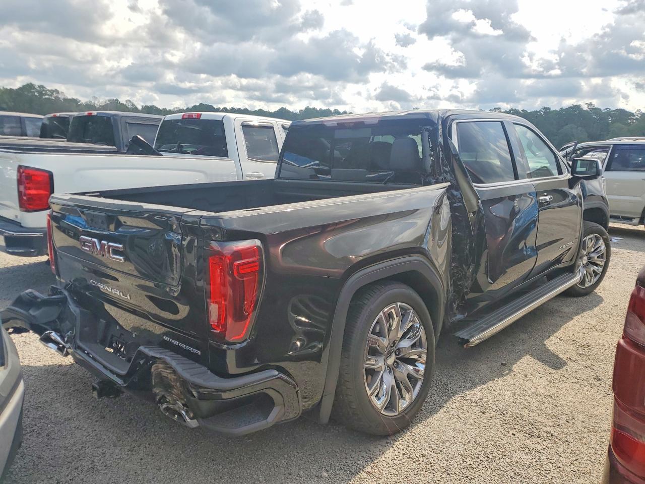 2023 GMC SIERRA