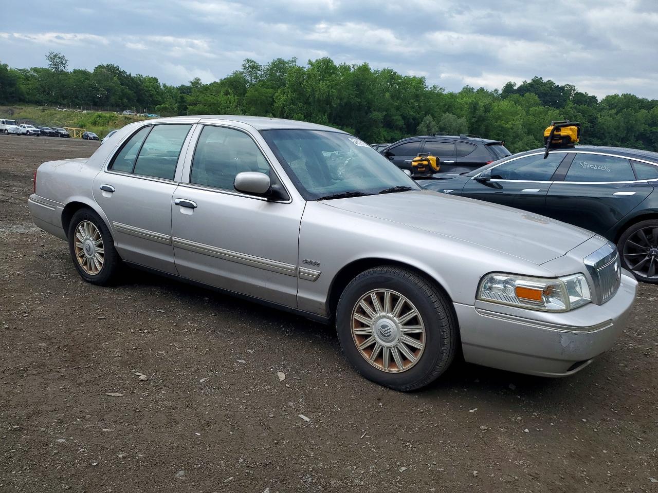 2009 MERCURY GRMARQUIS