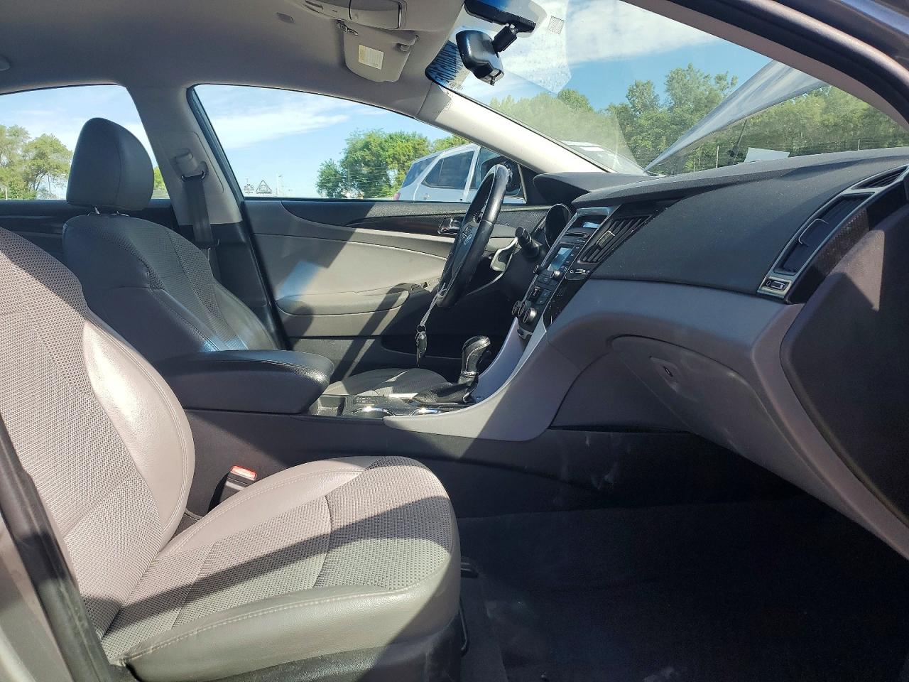 2014 HYUNDAI SONATA