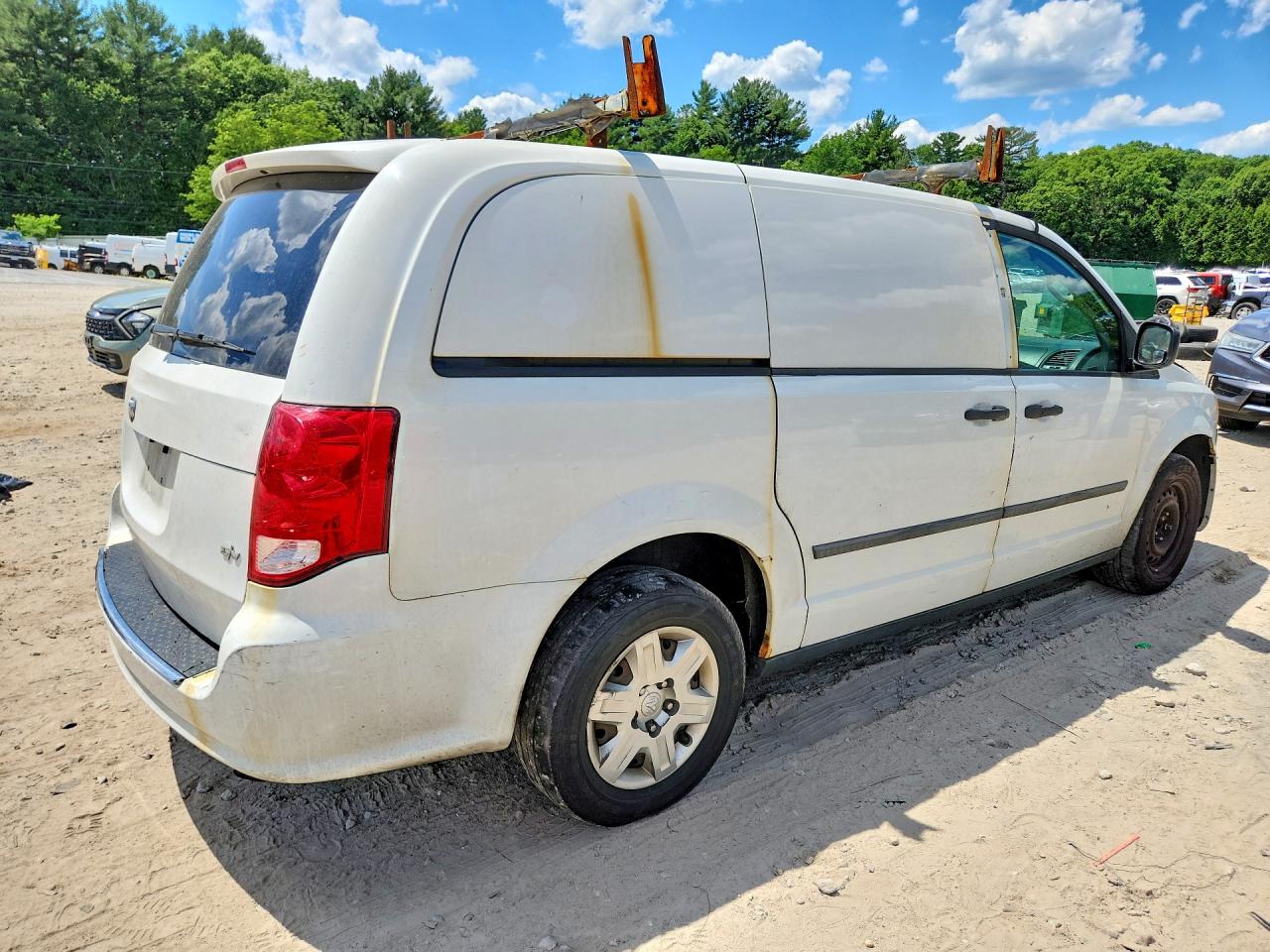 2014 DODGE TRADESMAN