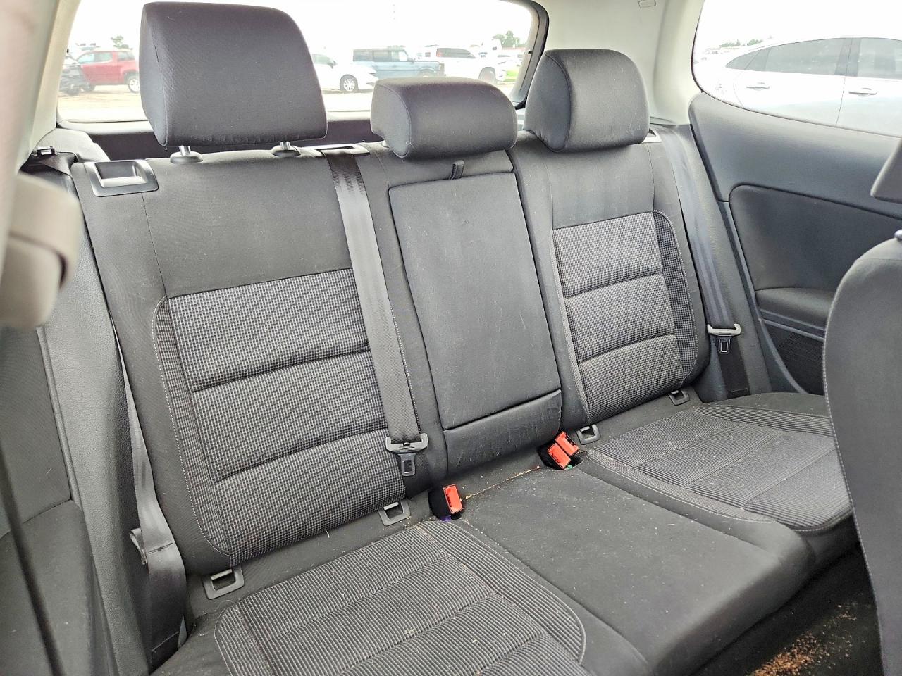 2012 VOLKSWAGEN GOLF