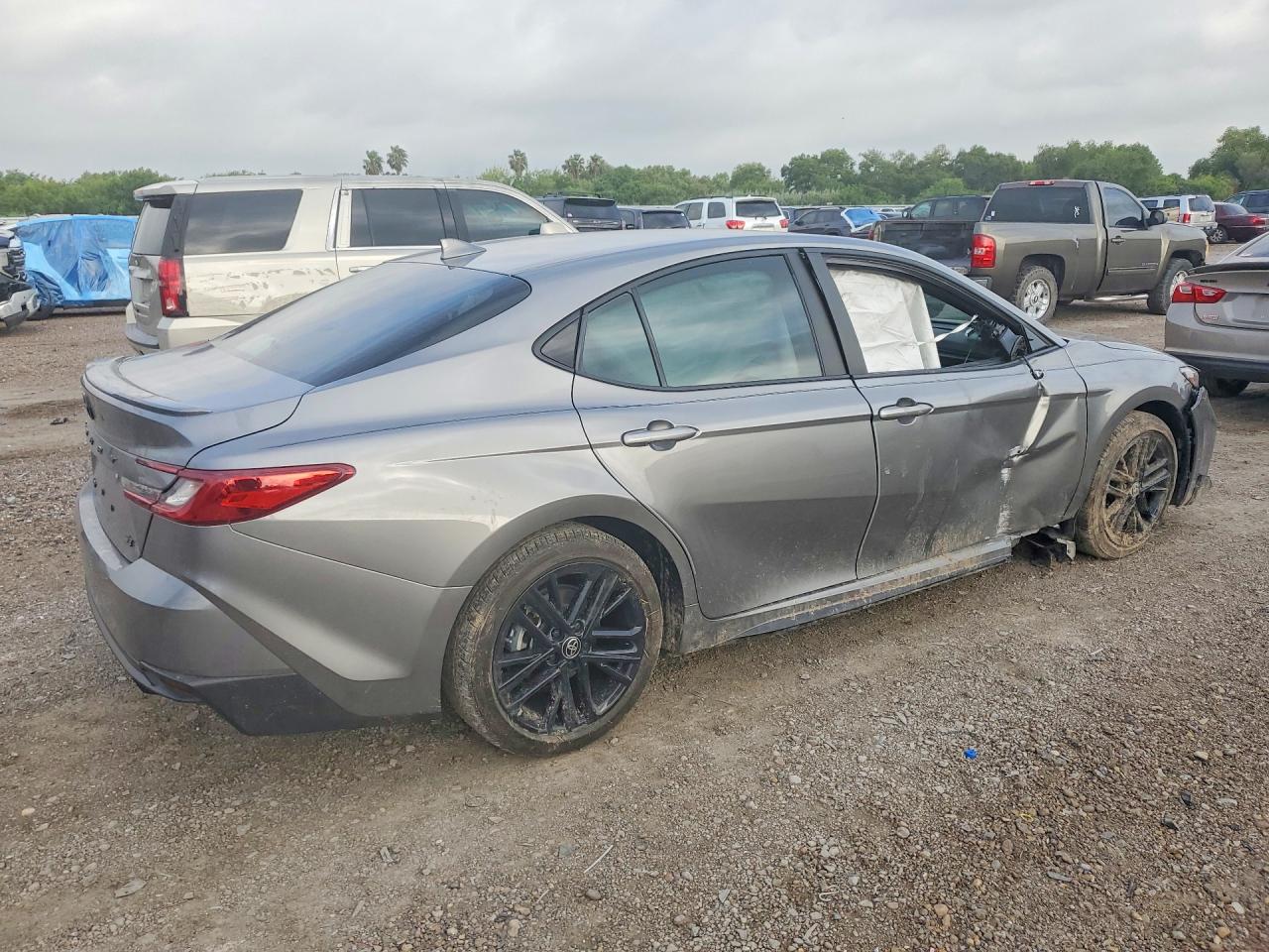 2025 TOYOTA CAMRY