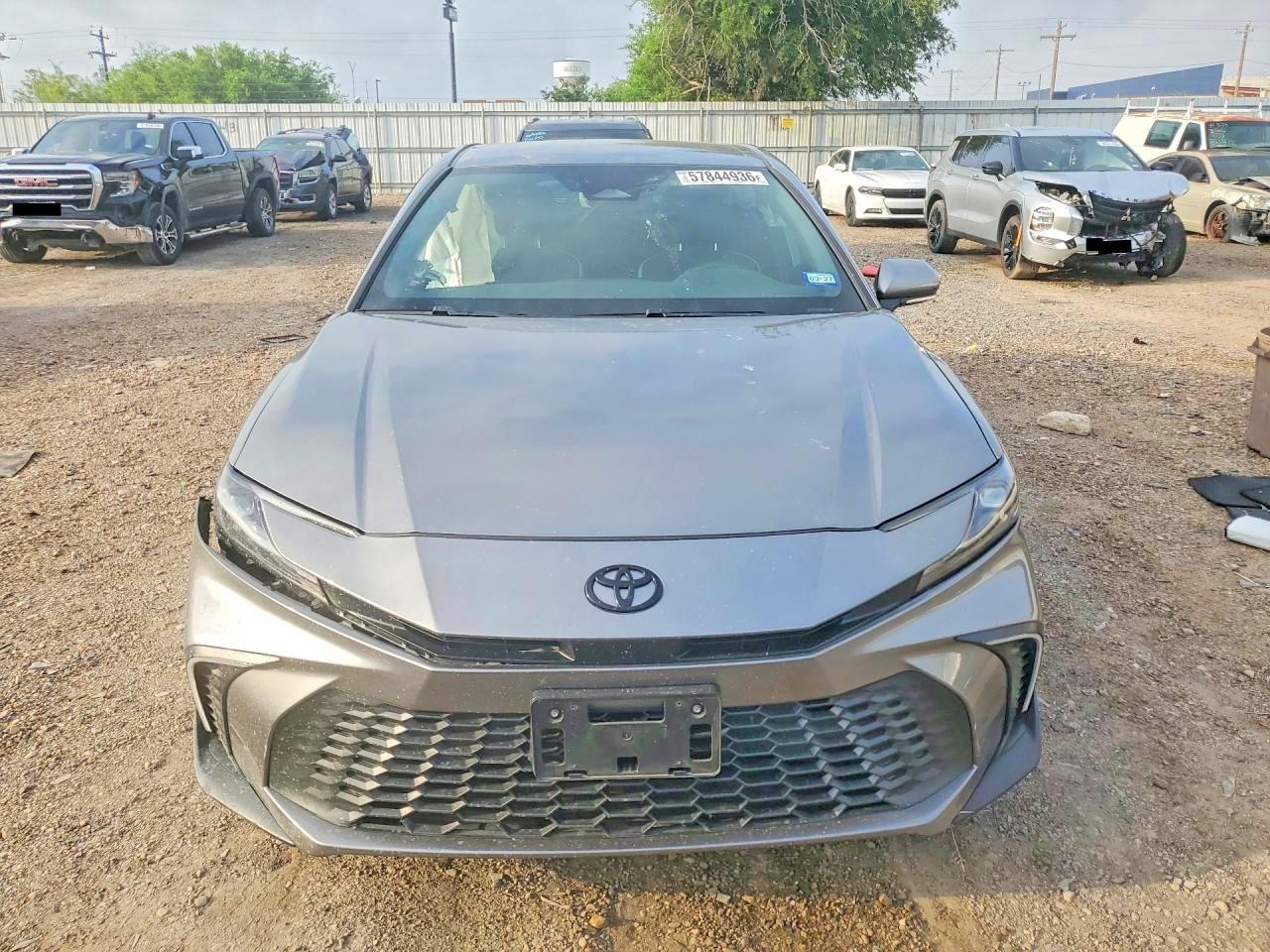 2025 TOYOTA CAMRY