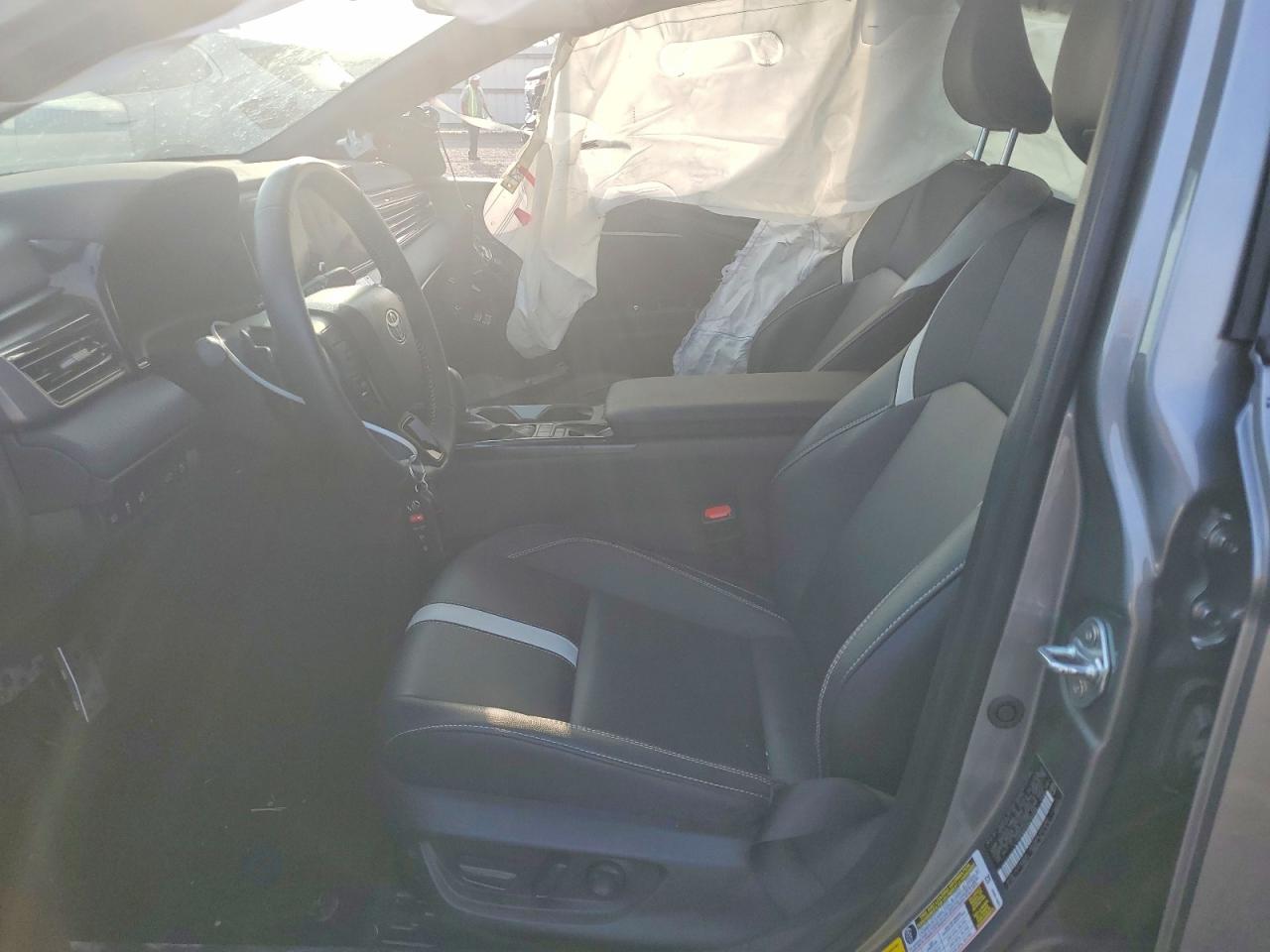2025 TOYOTA CAMRY