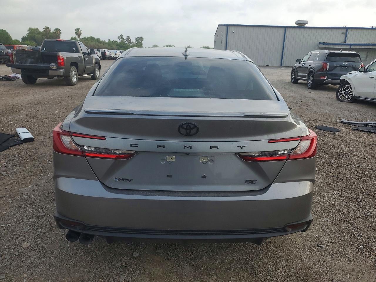 2025 TOYOTA CAMRY