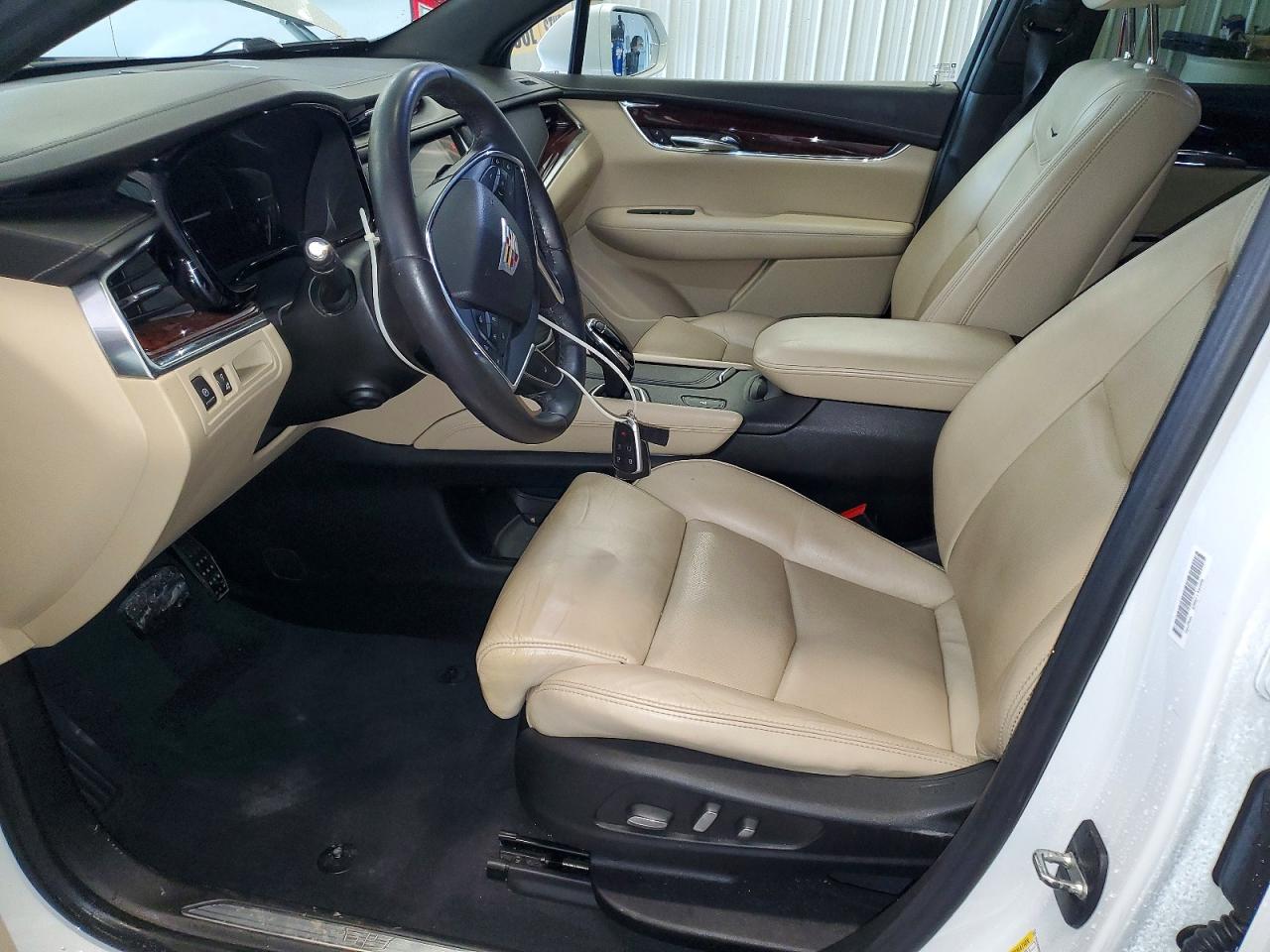 2017 CADILLAC XT5