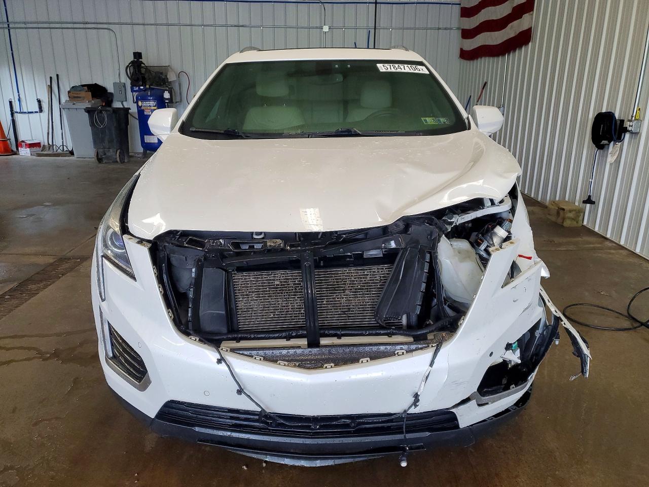 2017 CADILLAC XT5